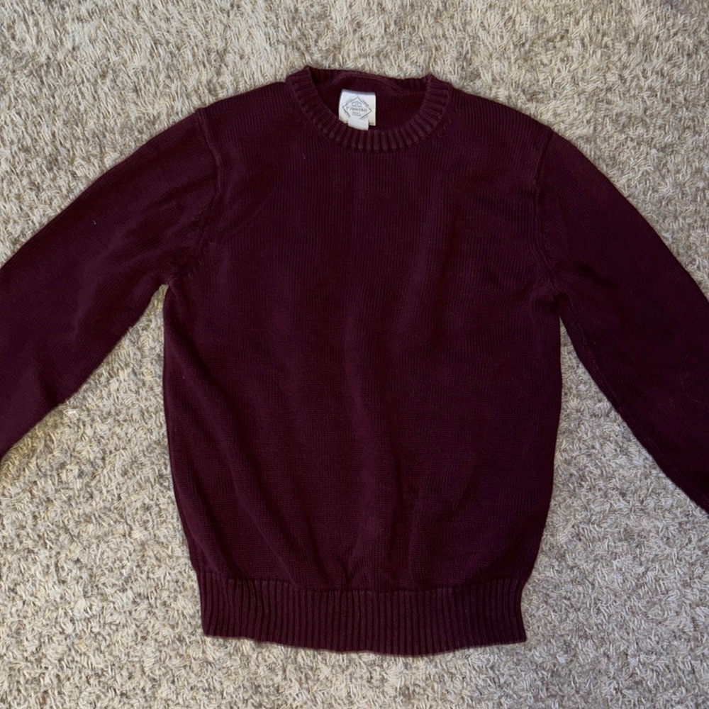 Maroon fall sweater.